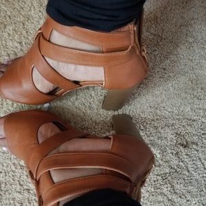 Chunky heels